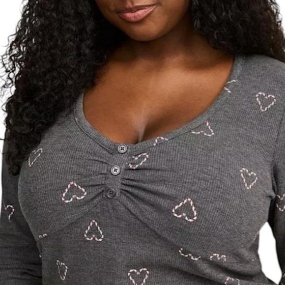 TORRID Candy Canes Thermal V-Neck Long Sleeve Cinched‎ Henley NWT Size 2X - Picture 6 of 13
